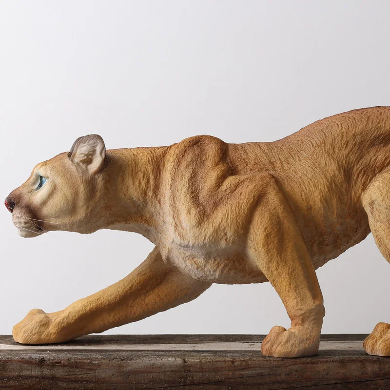 Modèle d'animal de luxe léger et hautement réaliste, figurine de cougar, cadeau, ornement de pièce, décoration Gk, jouet tendance, cadeau de collection