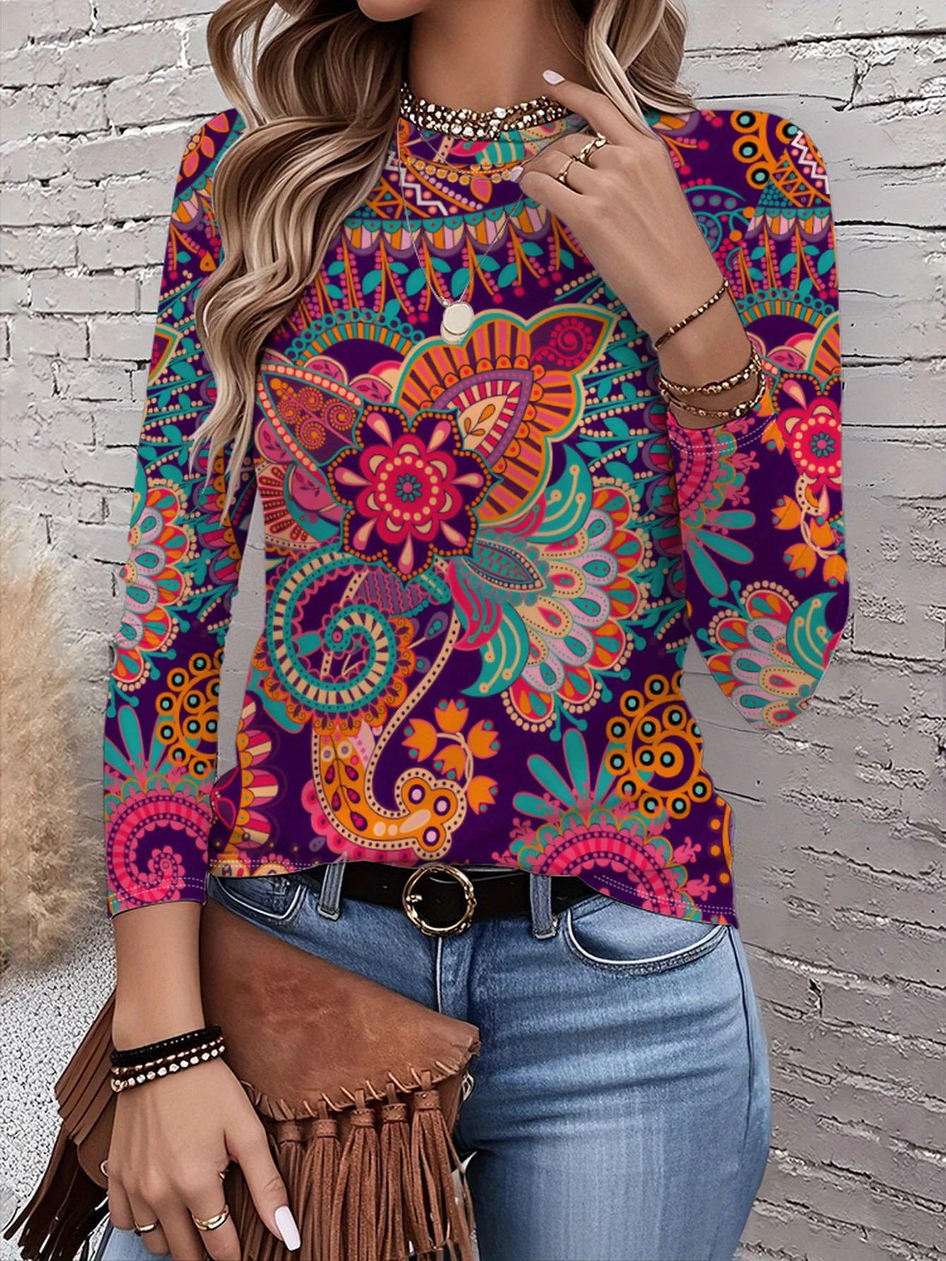 

Retro paisley pattern slim fit women's casual round neck long sleeves, everyday creative oil painting design pattern.