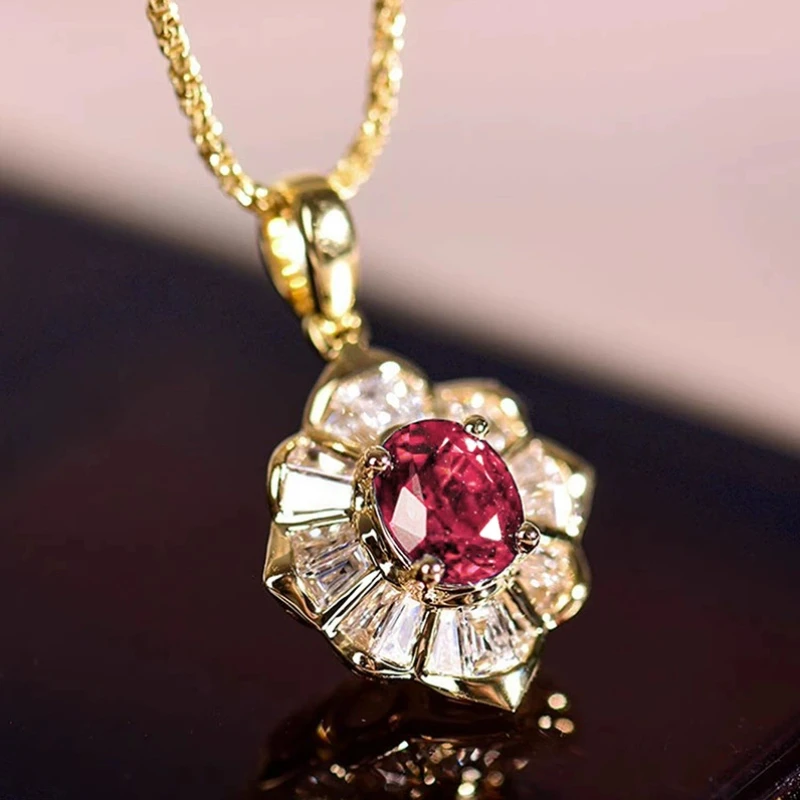 Europe and The United States Luxury Sparkling Flowers Pendant Necklace Women Exquisite Fashion Jewelry Accessories