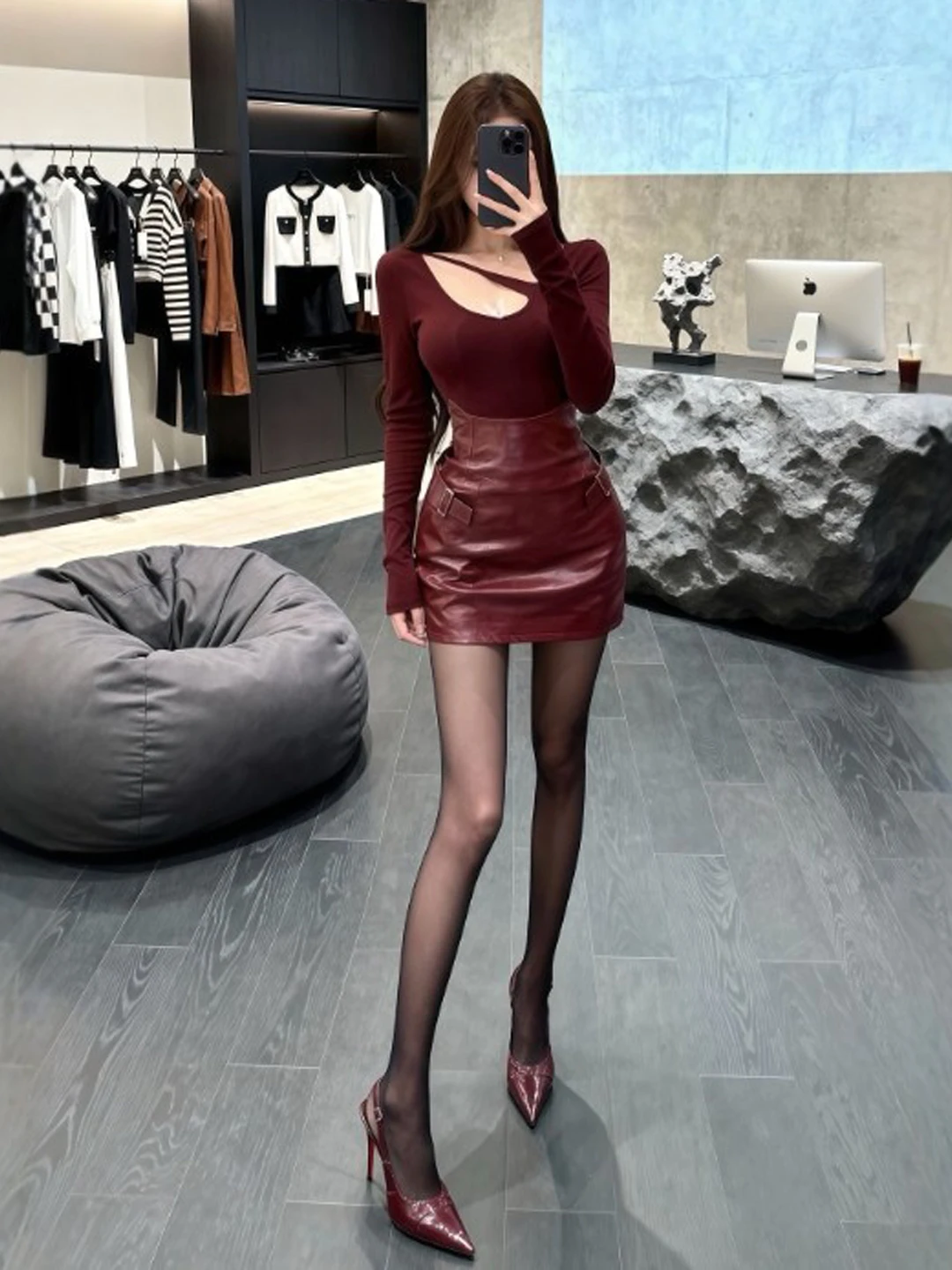 

Сексуальный комплект из юбки и топа: удобный, дышащий, с высокой талией, весенний модный наряд для молодых женщин, топ с V-образным вырезом