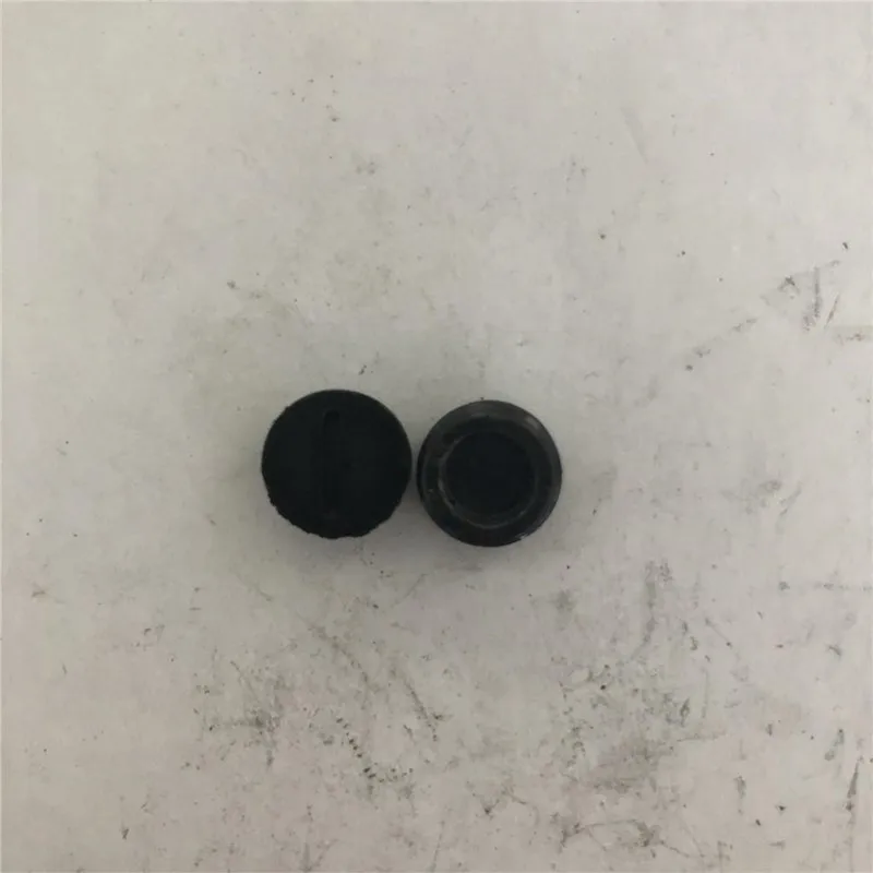 2 Pcs 11mm 0.43" Diameter Carbon Brush Plastic Screw Cap Car