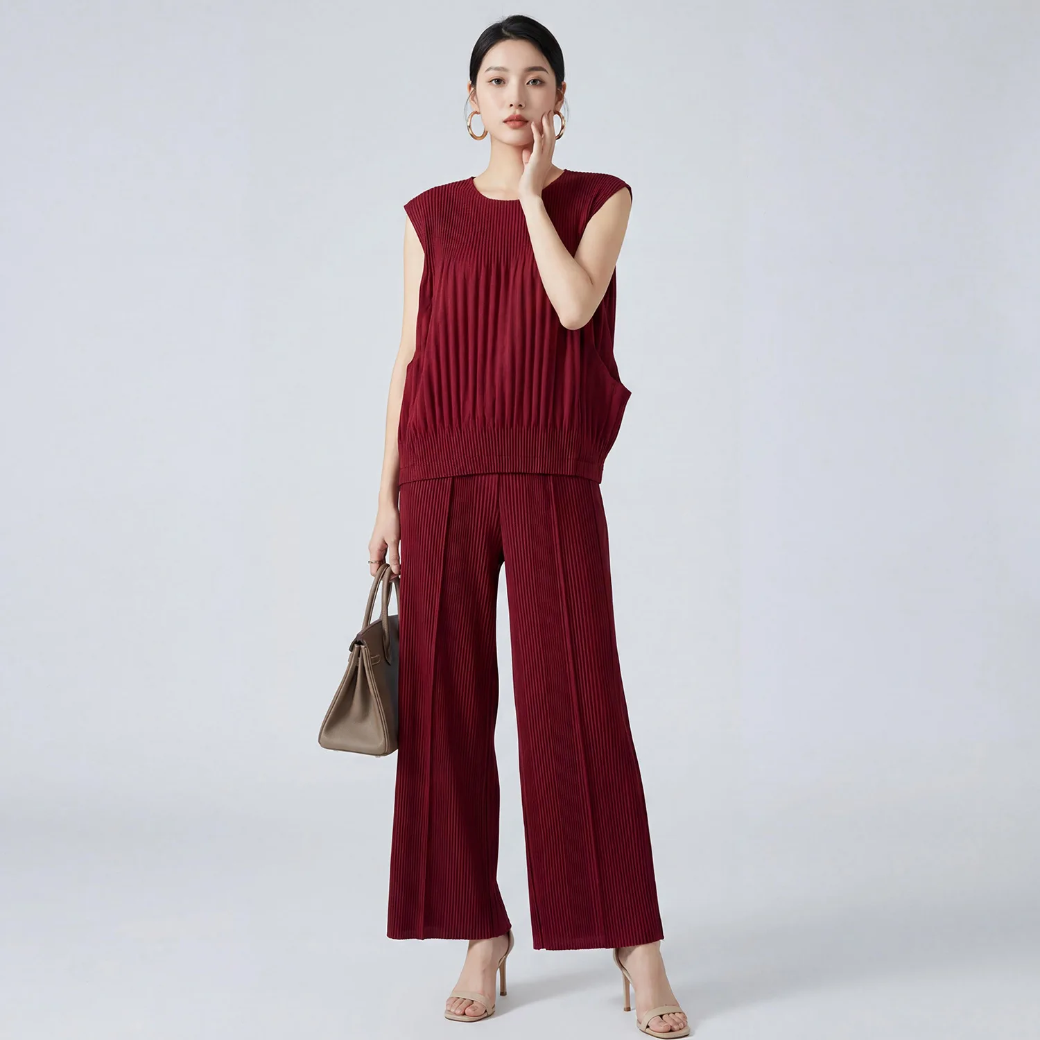 

Burgundy Pleated 2-Piece Sleeveless Top Wide-Leg Pants Round Neck Loose Fit Soft Fabric Casual Daily Wear Trendy Chic Ensemble