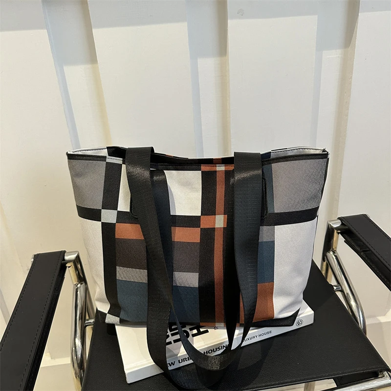 Casual Trendy Women's Handbag Shoulder Bag PU Leather Grid Pattern Wear-resistant Large Capacity Tote Bag For Outings Shopping