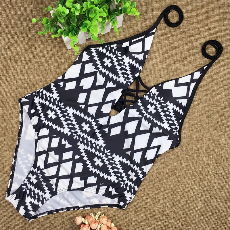 White Plunge Swimsuit One Piece Bathing Suit Bandage Swimwear Women 2025 Halter Monokini Trikini Diamond Beachwear Maillot XS