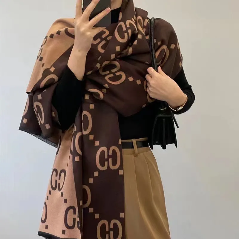 Sciarpa in cashmere CC con lettera double face da donna invernale nuova calda sciarpa scialle in lana versione coreana