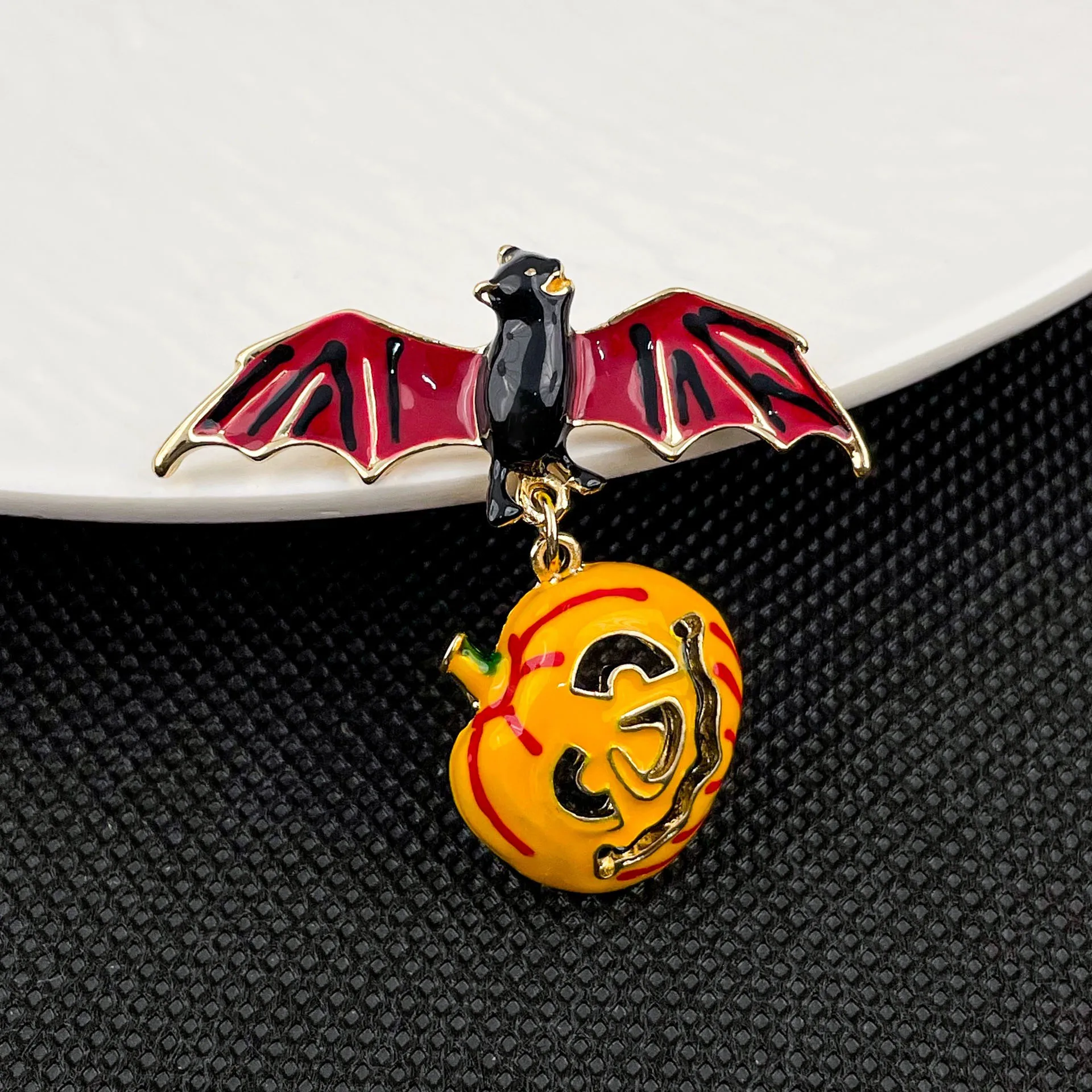 Happy Halloween Funny Pumpkin Brooch Cute Creative Accessories Horror Ghost Cave Cosplay Costume Accessories Pins Corsage Gifts