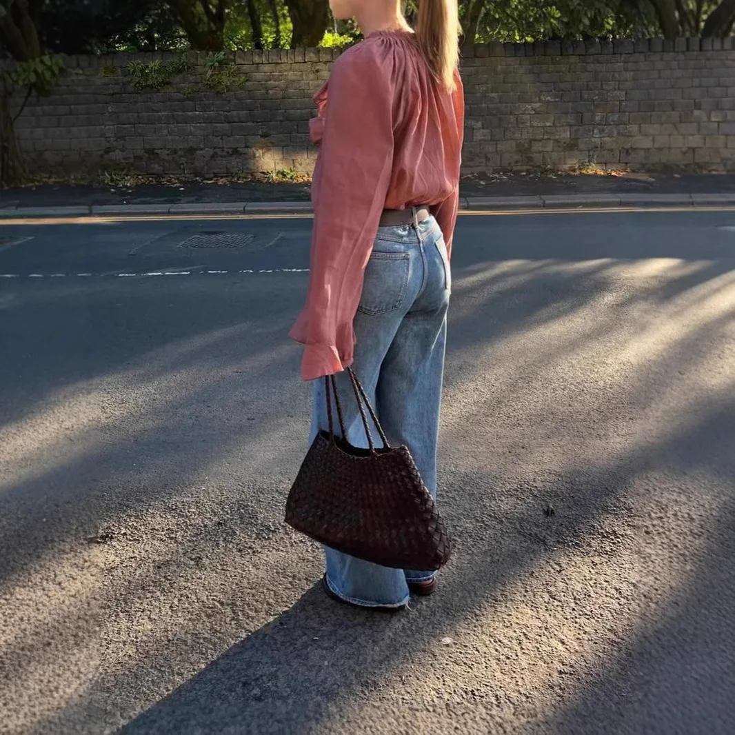 NOVEDAD DE VERANO 2025 Camisa con cordones y volantes Temperamento Top versátil informal y de moda para mujer