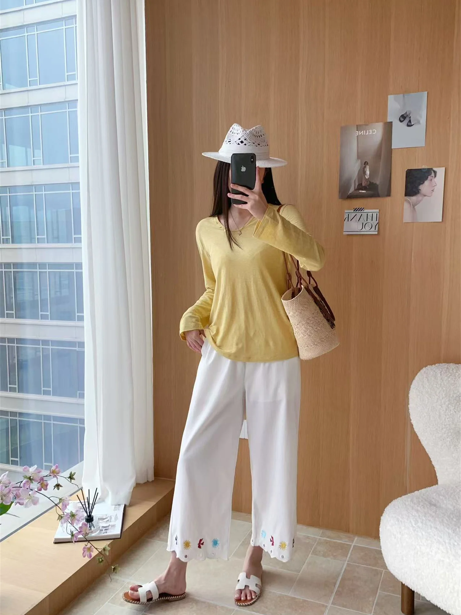 

Ультракомфортная женская футболка с длинным рукавом, U-образным вырезом, тремя маленькими пуговицами, свободного кроя, в повседневном стиле