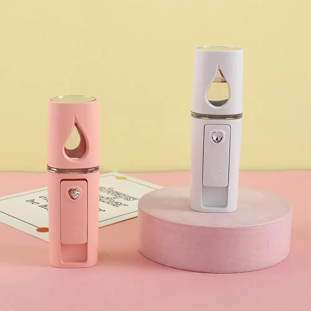 Huidverzorgingshulpmiddelen Hydraterende Oplaadbare Handige Gezichtsstoomboot USB Gezichtsbevochtiger Mist Spray Machine Nano Gezichtssproeier