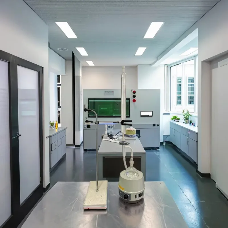 Alat Distilasi Kaca untuk Laboratorium