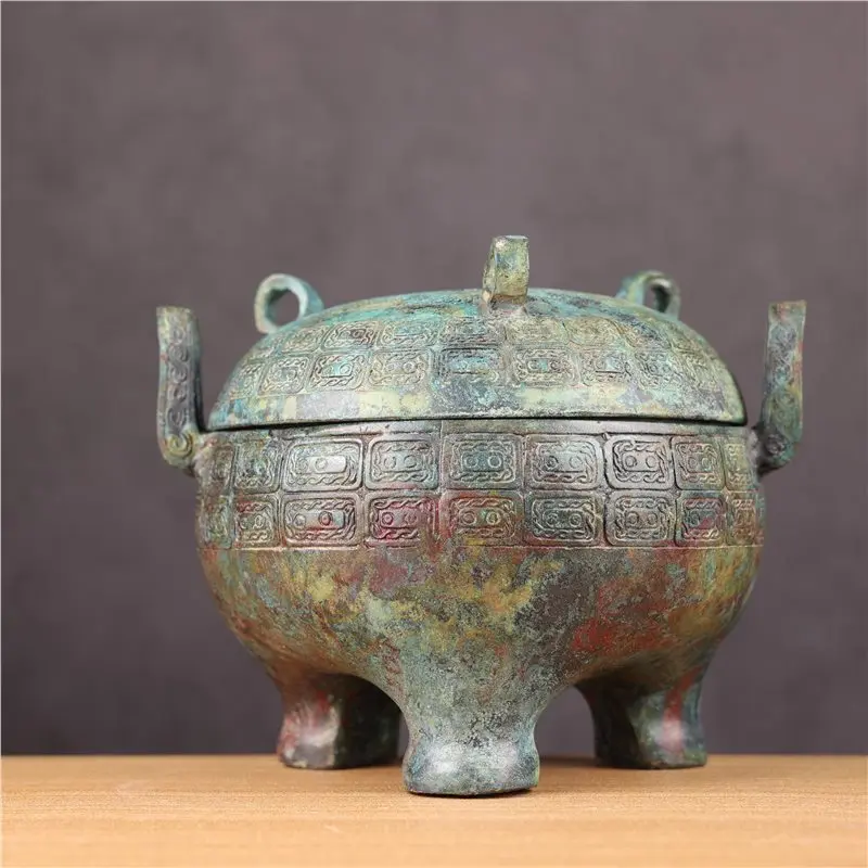 Antique Bronze Three-Legged Spring And Autumn Cover Tripod Decoration Bean Ware Ancient Tableware Temple Worship Container