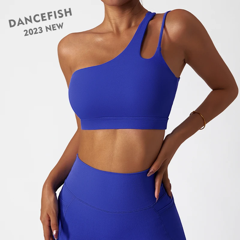 DANCEFISH 2023 New Irregular Chic Design Single Shoulder Strap Unique Beautiful Back Outdoor Fitness Daily Wear Yoga Bra Top