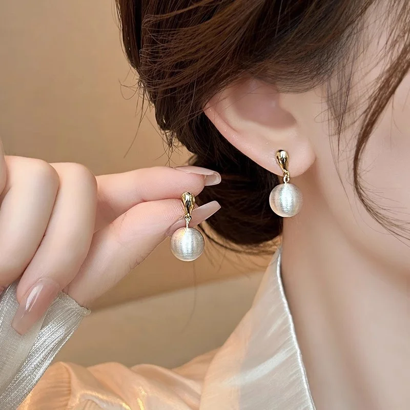 Gold Silver Color Contrasting Metal Brushed Ball Pendant Stud Earrings For Women Fashion New Jewelry Gift Party Rock