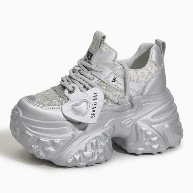 

Новые высококачественные женские осенние ботинки из синтетической кожи 10 см, удобные, на вулканизированной подошве, с блестками, массивные кроссовки-сникеры