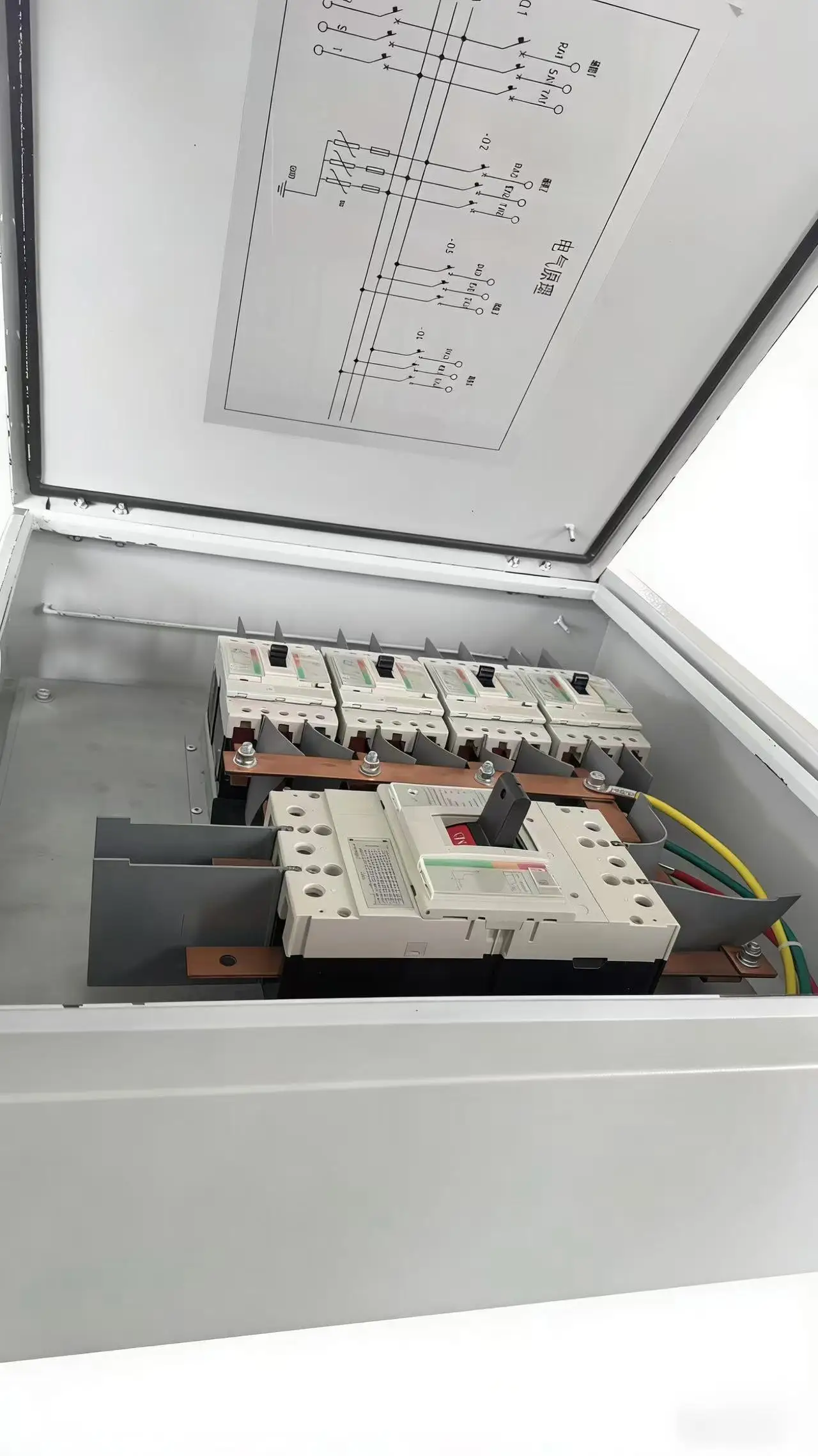 Sheet 99.99% Copper Conductors IP54 Rated Outdoor Use 315A PV Combiner Box with Lightning Protection Galvanized