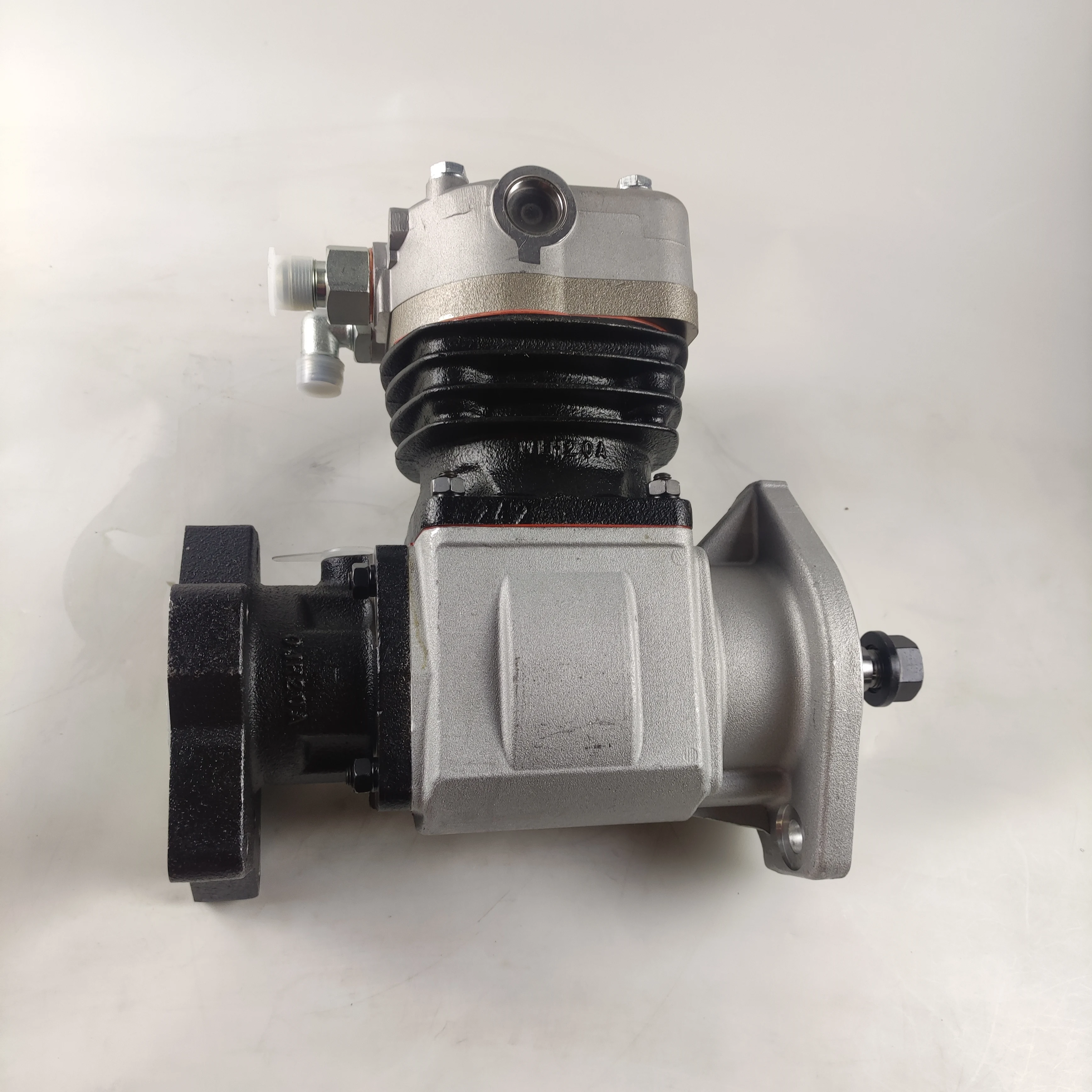 

6CT8.3 Engine Truck Parts Air Compressor 3970805 12V and 24V