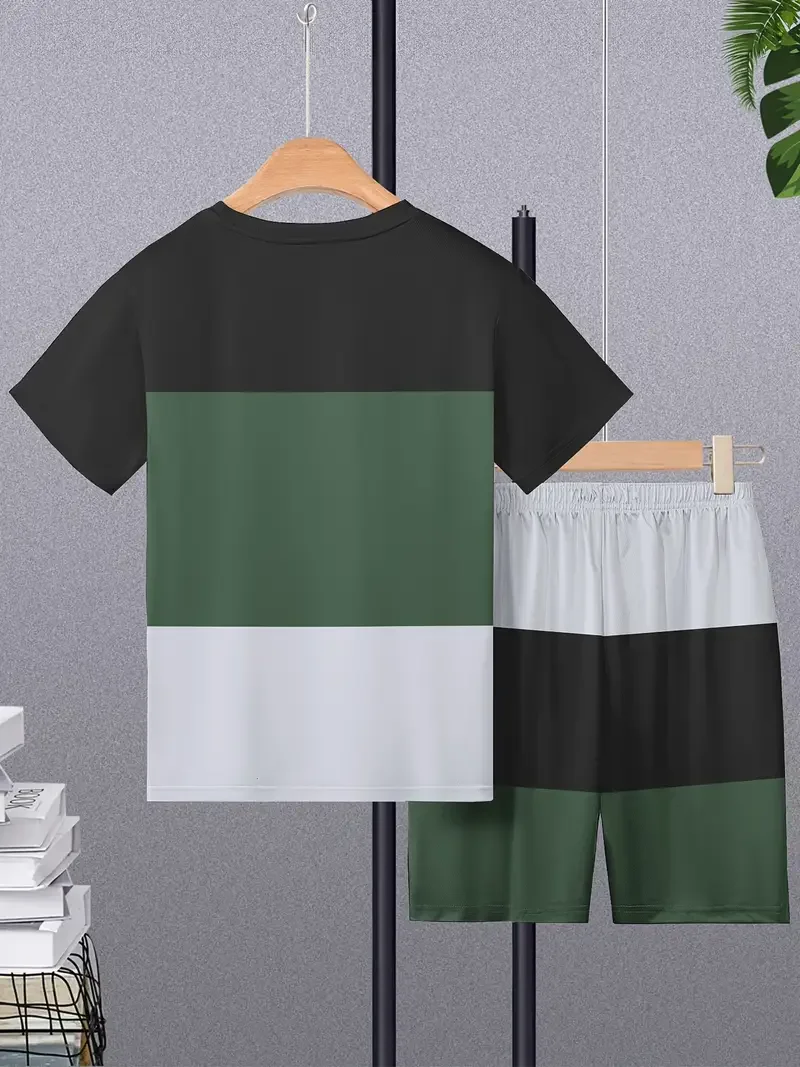 Retro Casual Sports Set with 3D Printed Pattern, Men's Summer Short Sleeved Round Neck T-shirt Color Blocking Set