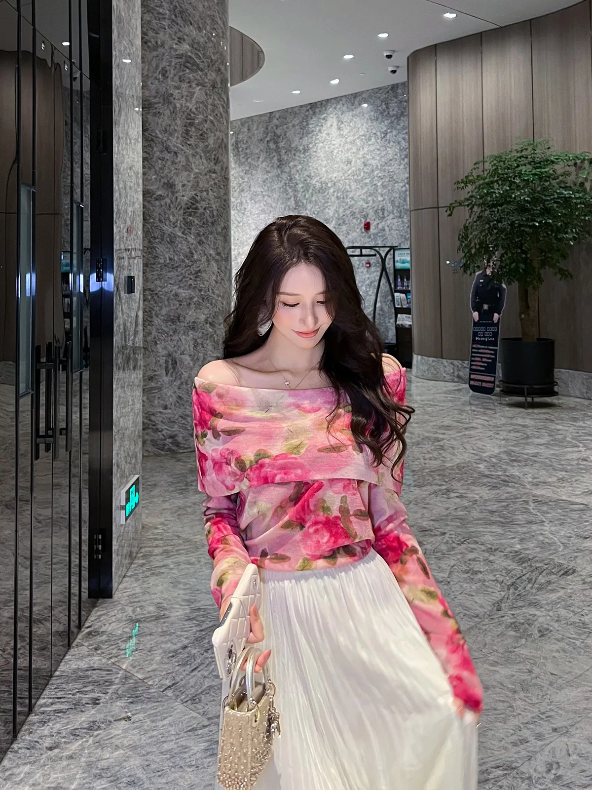 

Faionable Versatile Woolen Knitwear Long Sve Print Design Sensation Small ence One oulder Neline Autumn Winter N...