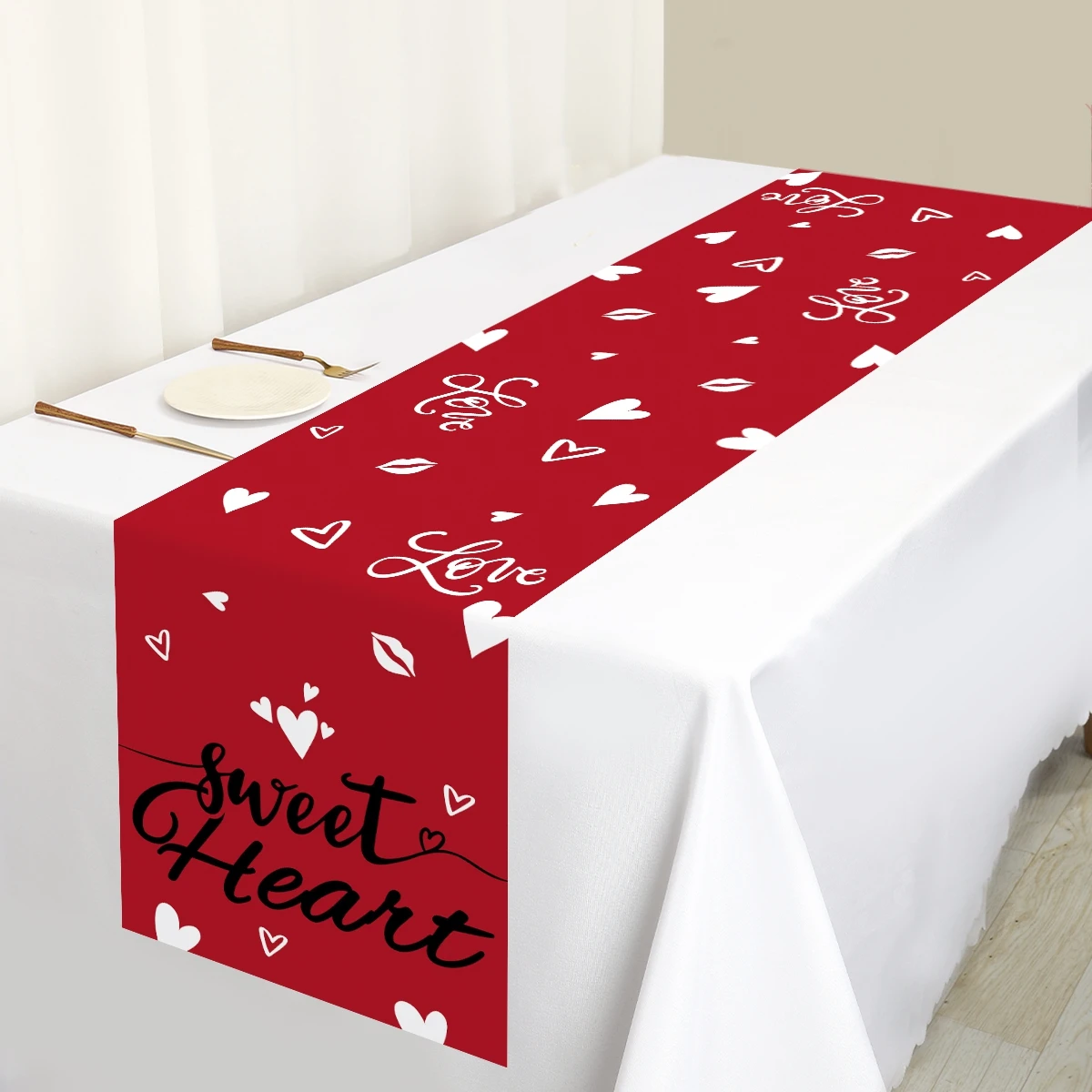 Happy Valentine's Day Table Runner Polyester Love Heart Table Flag Dining Table Decoration For Wedding Bride Party Tablecloth
