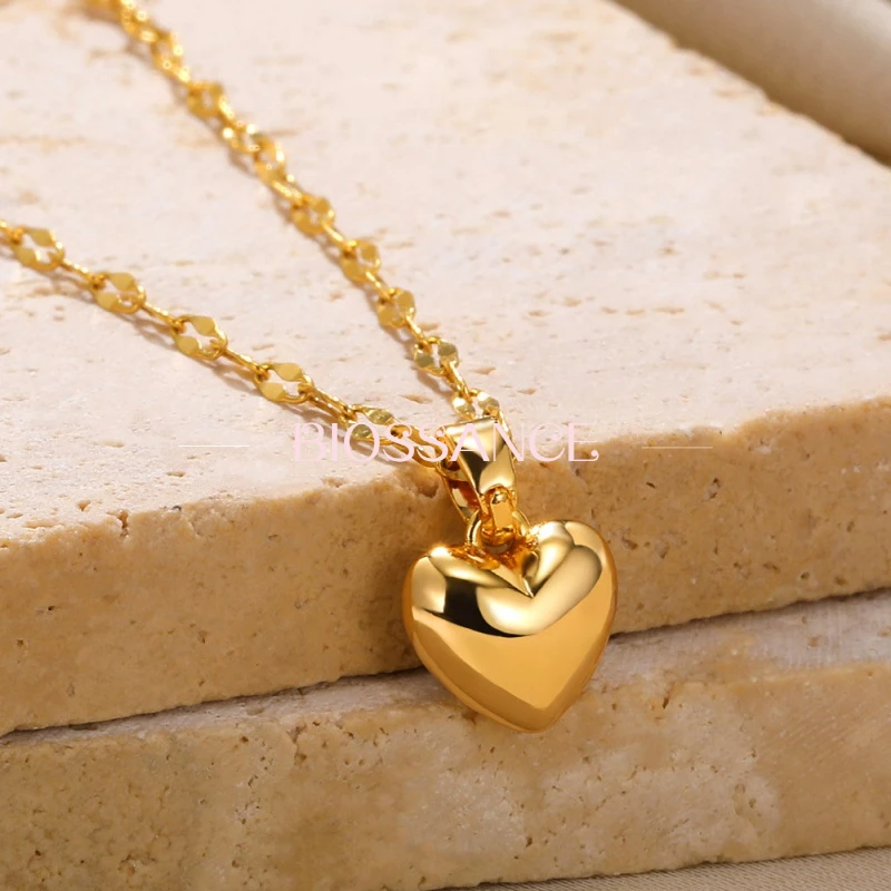 BIOSSANCE New Fashion And Exquisite Copper Plated Love Shape Pendant Necklace Clavicle Chain For Women Jewelry Accessories Gift