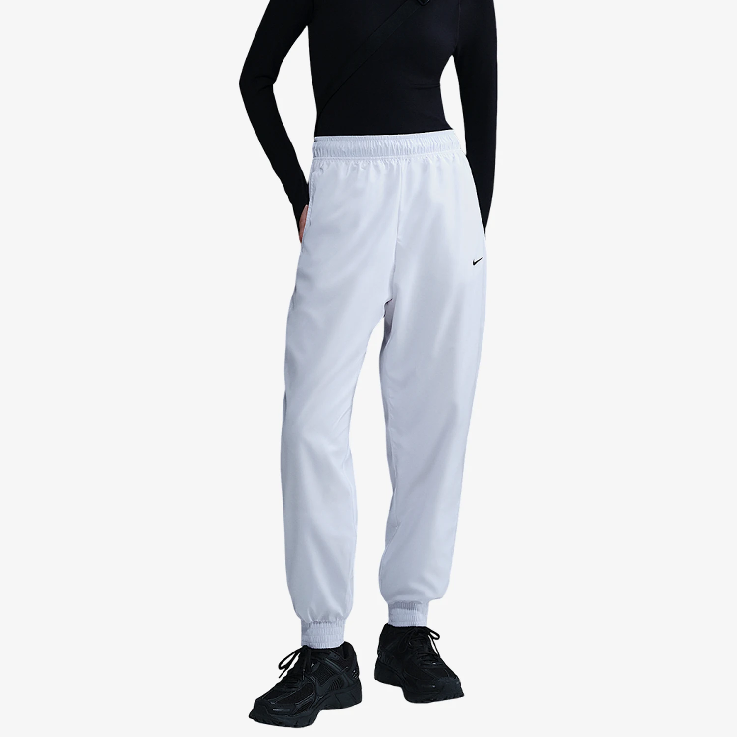 nike-–-pantalon-ample-decontracte-en-tissu-tisse-pour-femmes-fv7661-100