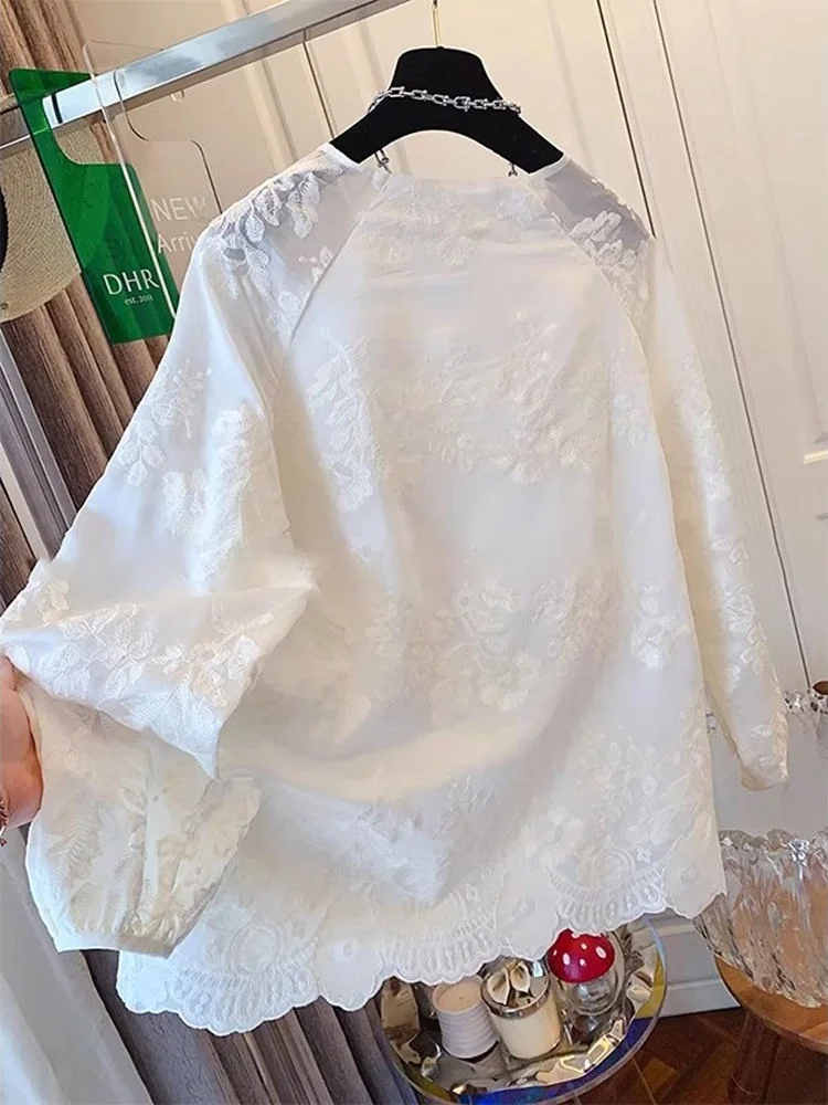 Ele White Lace Embroidery Long Sve irt Women's Summer Vintage Button V-Ne Sun Protection Cotton Blend Top