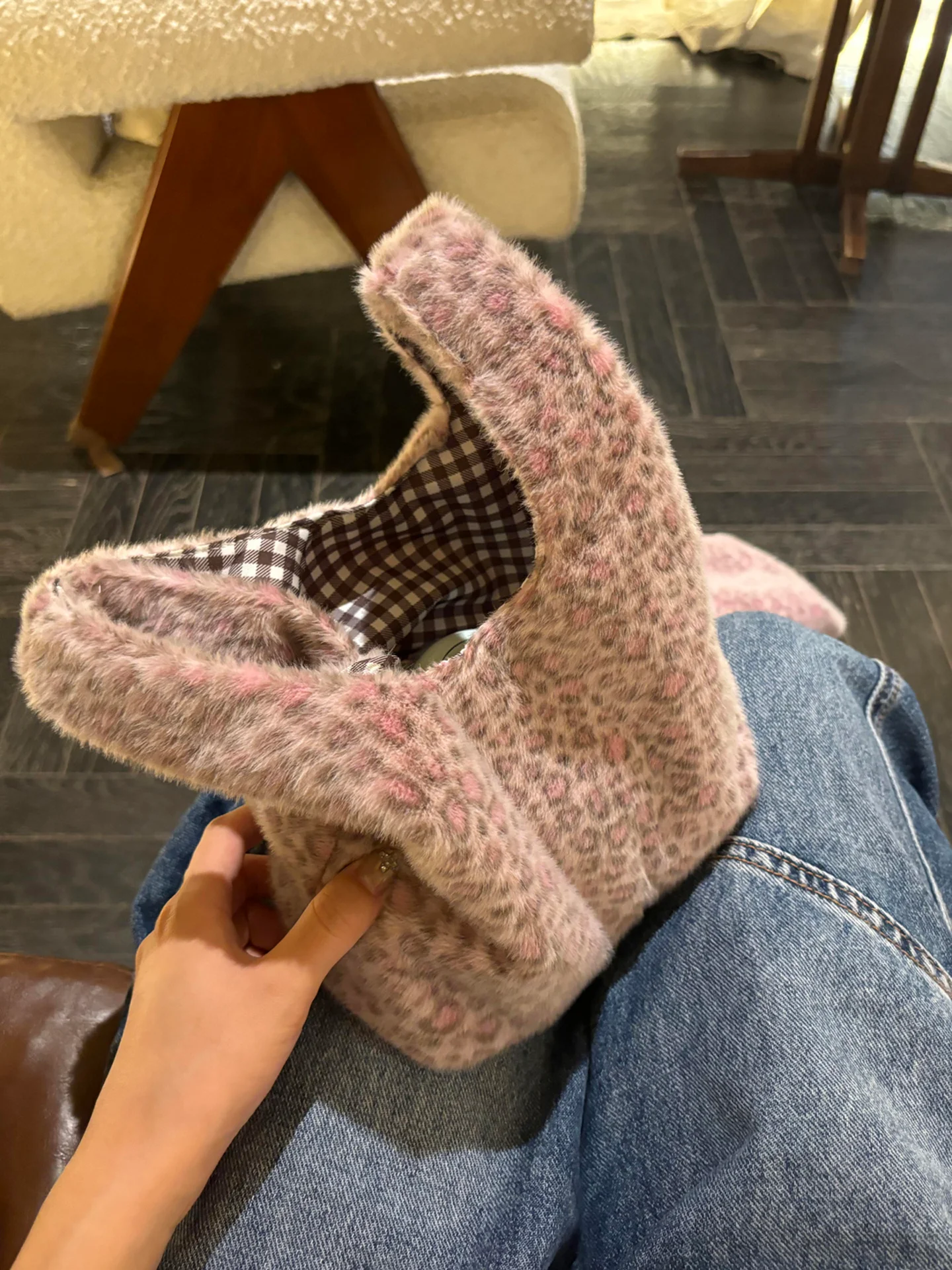 

Korean Purple Leopard Print Plush Handbag For Autumn Winter New Plaid Commuting Underarm Bag Women Hand-held Bucket Bag