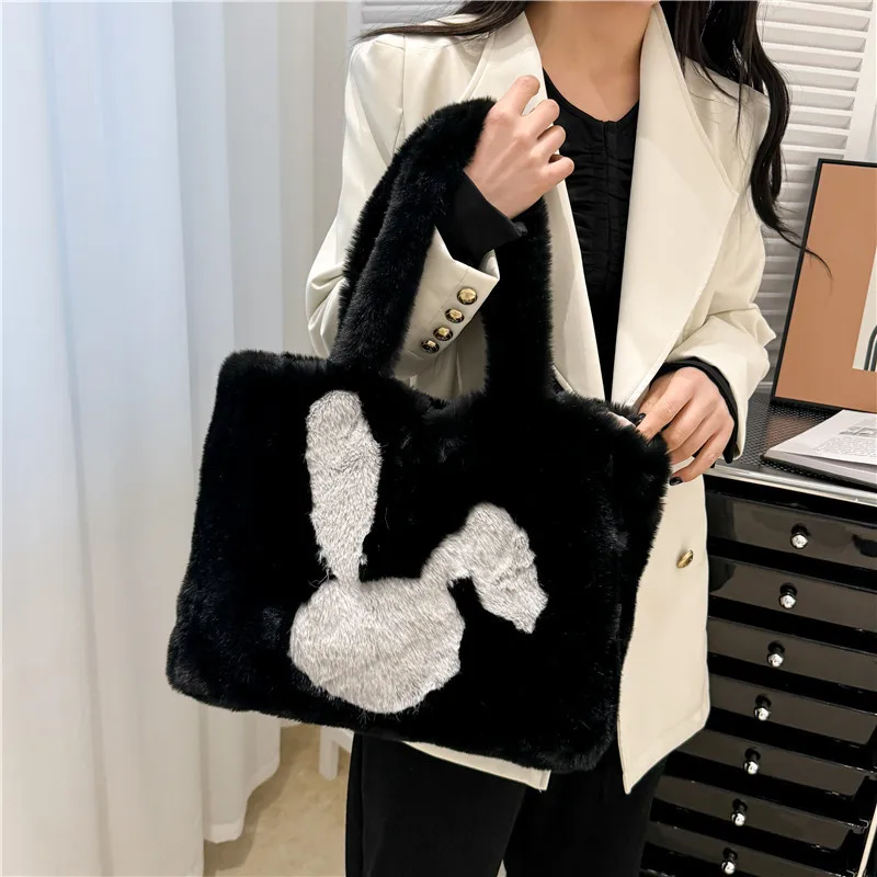 

Женская плюшевая сумка на осень-зиму 2025 года — большая вместительная сумка, мягкая пушистая и высококачественная универсальная сумка через плечо для ежедневного использования