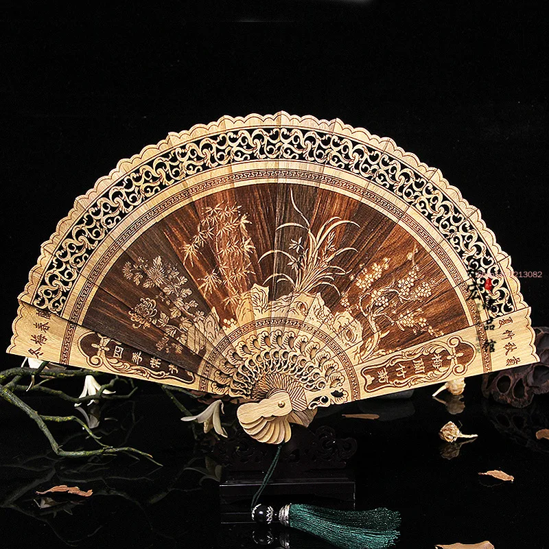 Éventail sculpté Nanmu doré en acajou, artisanat pliant creux avec boîte-cadeau, accessoires de photographie classique chinois