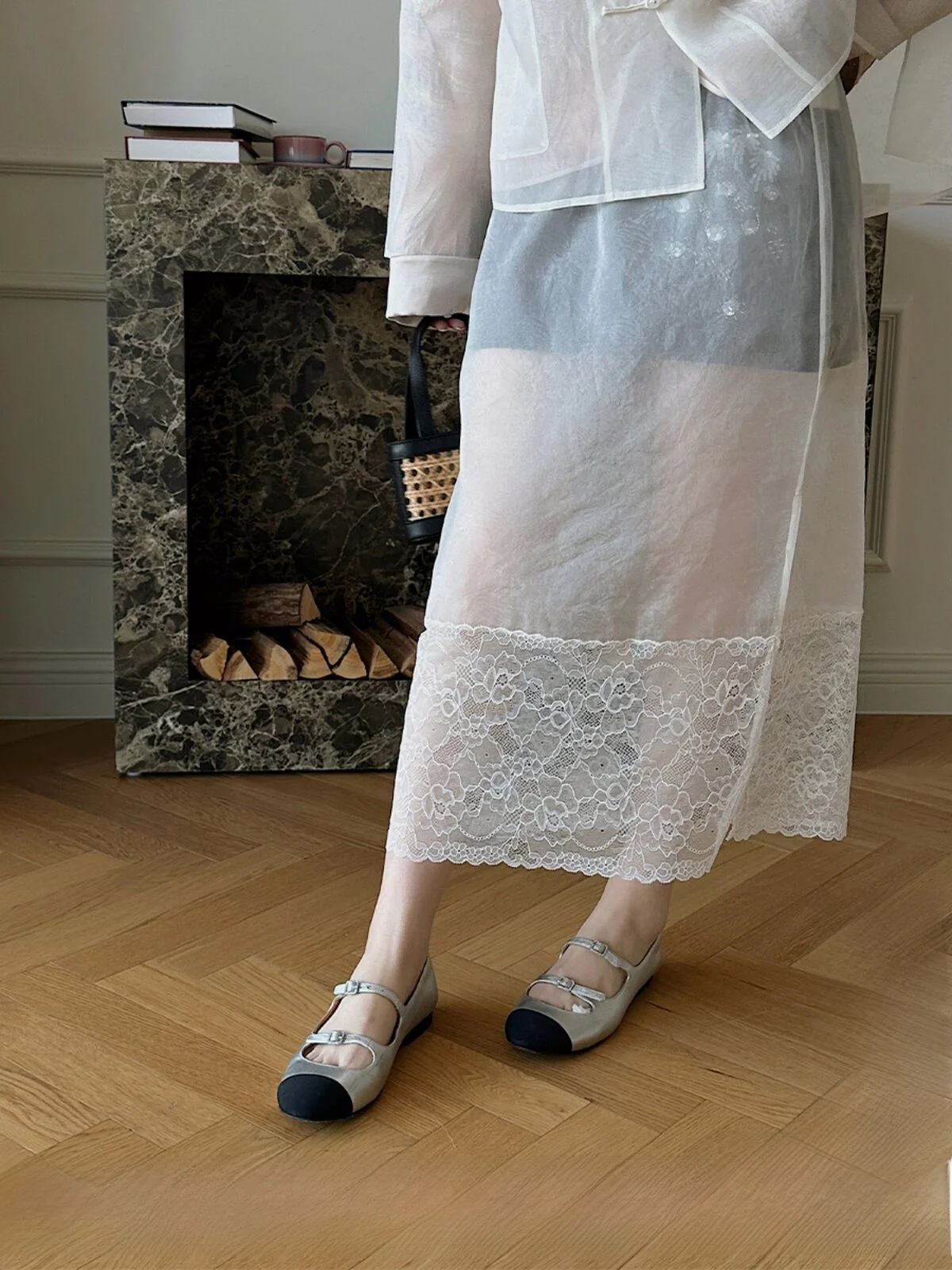 

White Lace Splicing Brand f Skirt 3ICE DUST Simple Sle Commute Silk Fabric Ladies mid Waist Skirt DEARSOCUTE