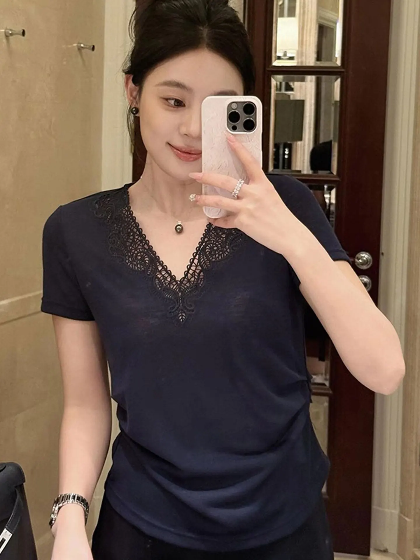 

Корейский вязаный топ с коротким рукавом, ажурный, с вырезами, женский пуловер, летний, модный, воздушный, с плиссировкой по бокам на талии