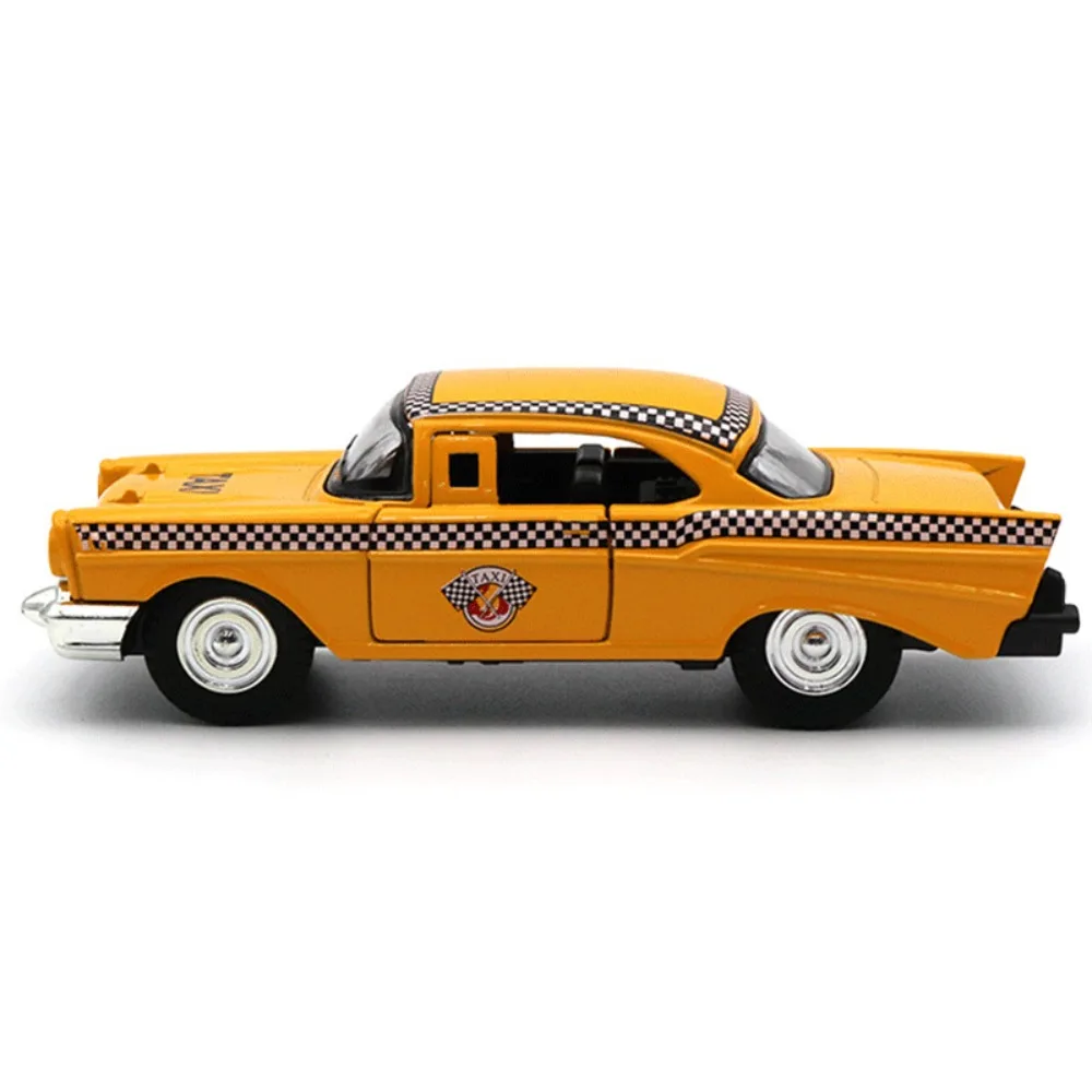 Die-Cast Metal Yellow Cab Toy Retro Vintage New York Taxi Model Vehicle for Kids Children, Random Color