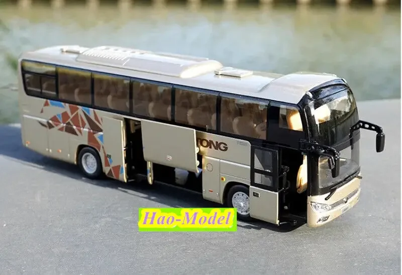 1:42 Dla YUTONG MAN ZK6120R41 Autobus Podwójny pokład Model Alloy Diecast Zabawki Chłopcy Prezenty urodzinowe Hobby Wyświetlacz Kolekcja Ozdoby