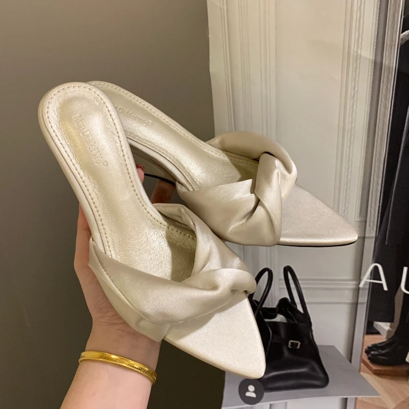 

2026 New Trendy Satin Solid Color Women's Sandals Summer Sexy Pointed Toe Open Toe Sandals Elegant Low-Cut Party Slippers 35-42
