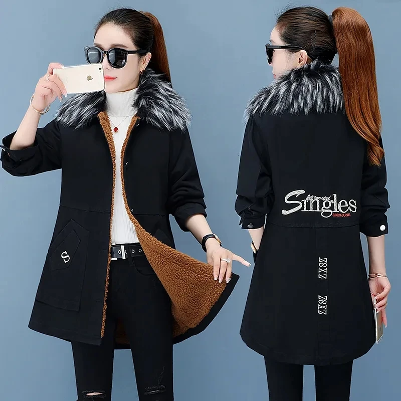 Women Denim Jacket 2023 Autumn Winter Lady Fashion Letter Cowboy Coats Women's Fur collar Add Velvet Thickening Denim Windbreake