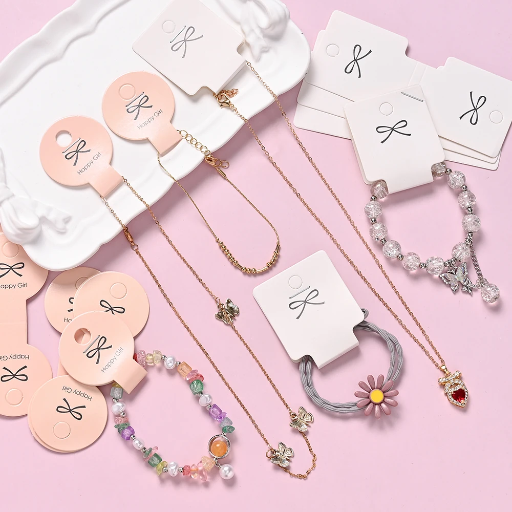 Armband- und Halsketten-Displaykarten-Set, 100 weiße Displaykarten mit „Happy Girl“-Schleifendruck für Armbänder, Ketten und Bastelarbeiten – Detail 3