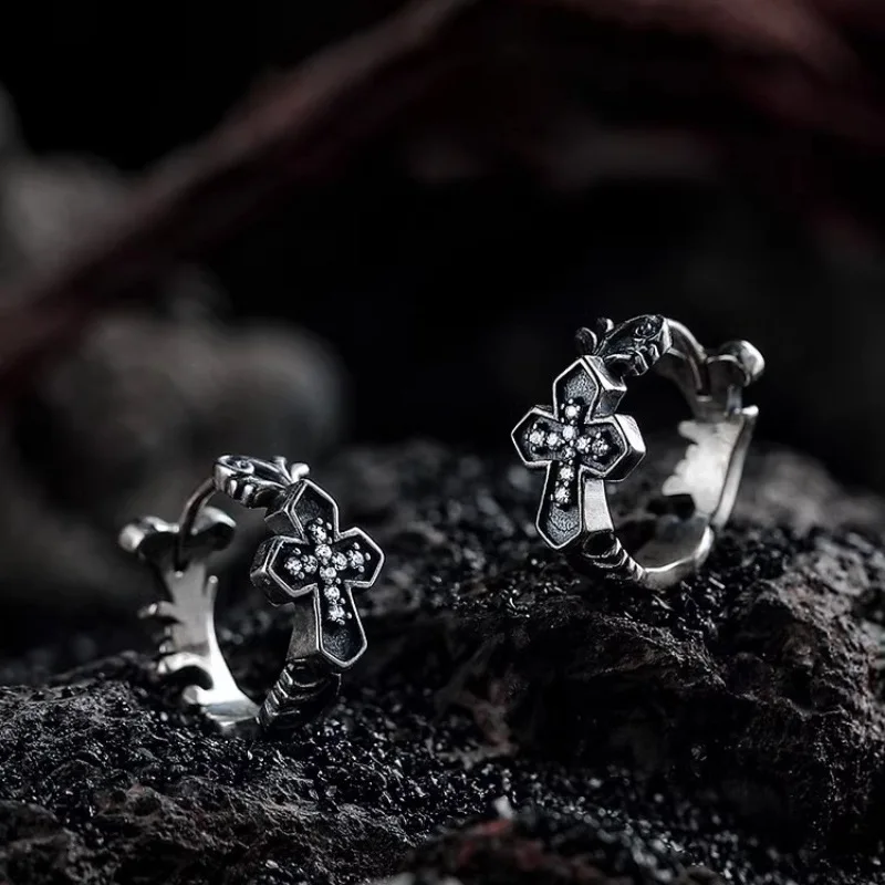 

Niche Vintage Cross Stud Earrings for Men Fashion Heavy Metal Versatile High-End Ear Jewellery Ear Studs