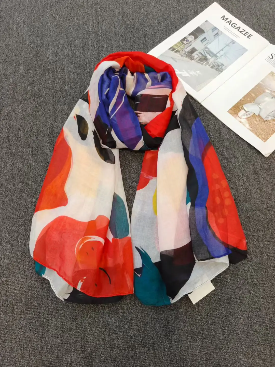 Bufanda rectangular estampada informal de moda española original de comercio exterior