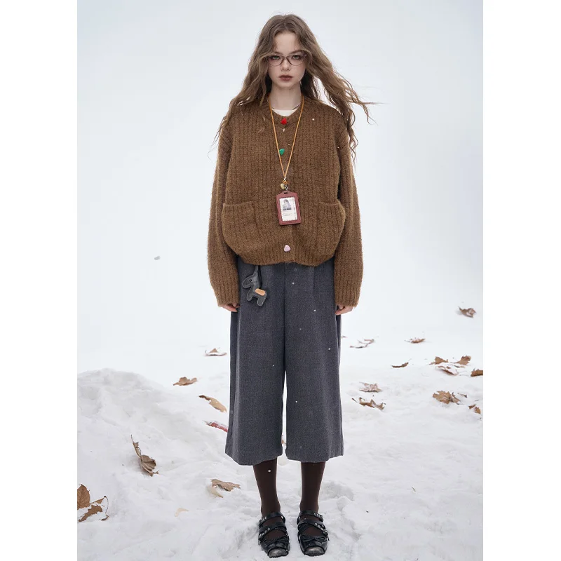 ELFSACK 2025 invierno nuevas llegadas Casual lindo Preppy colorido botón cuello redondo suéter para mujer