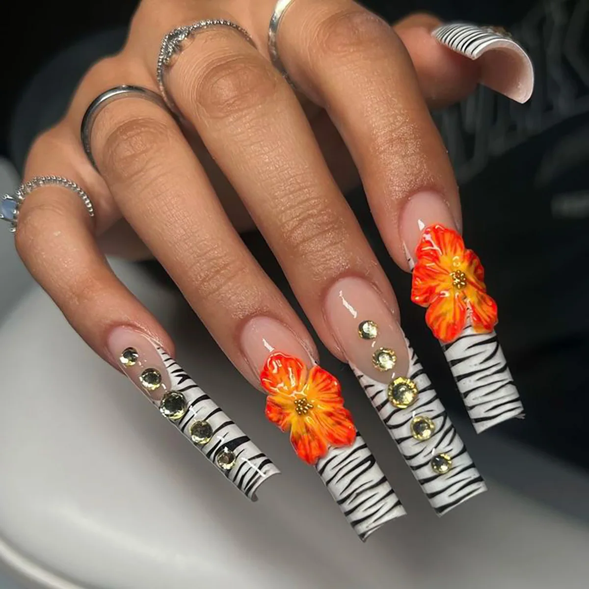24pcs Flower Press on Nails Art Lines French Tips Long Square Fake Nails with Rhinestone Design False Nail Sets Coffin Manicure