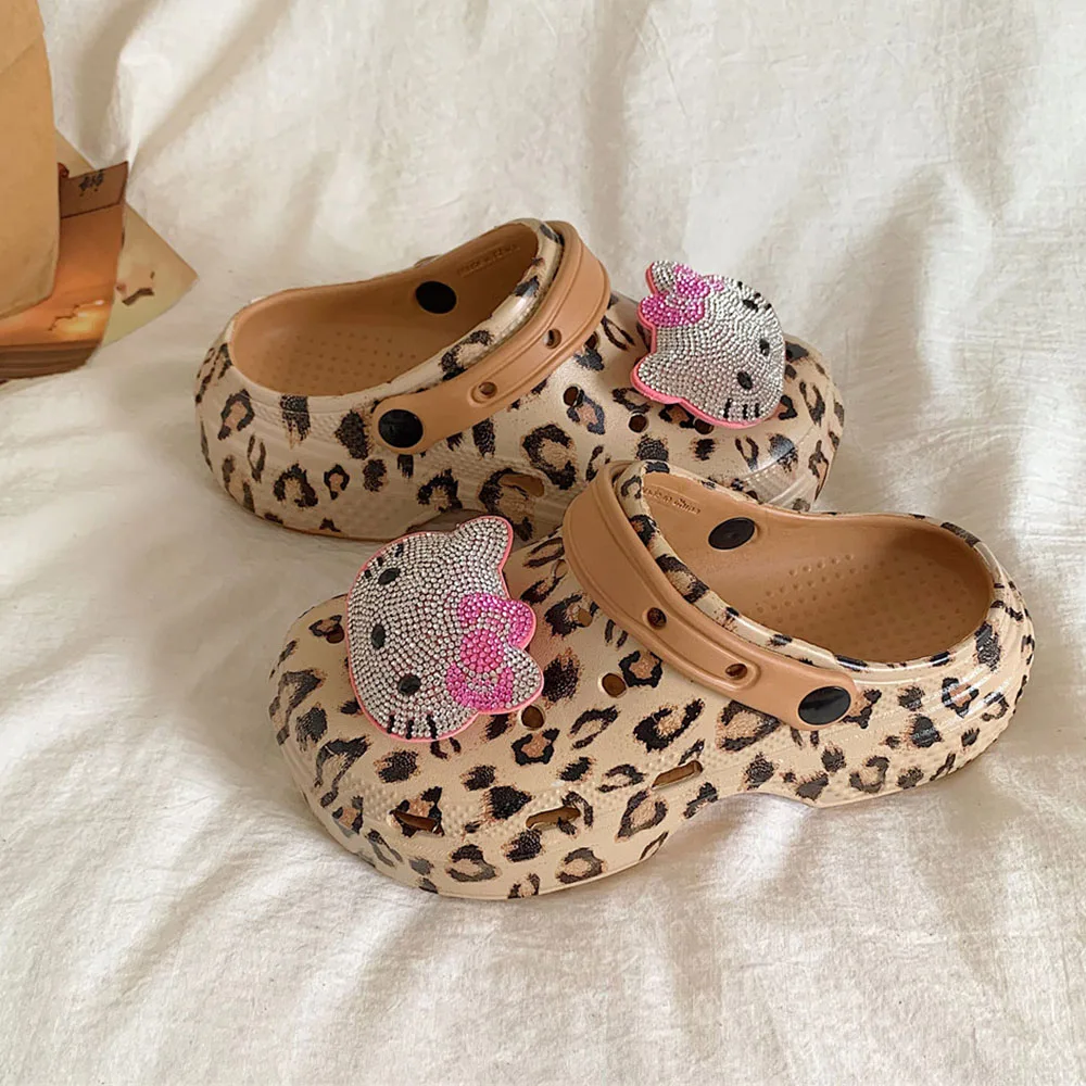 

Женские сабо Hello Kitty с леопардовым принтом, милые сандалии на платформе со стразами, нескользящие сандалии из ЭВА 2-в-1 для дома и улицы/сада