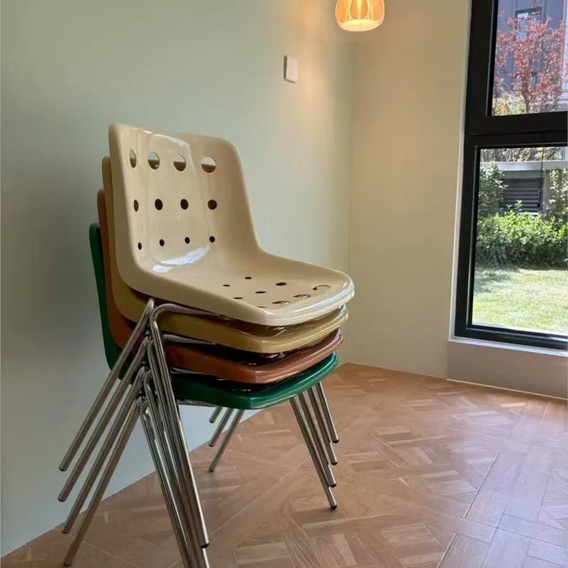 Joylive Vintage Cave Chair Dopamine Leisure Chair Backrest PP Dining Chair For Popular Restaurants Coffee And Milk Tea Shops
