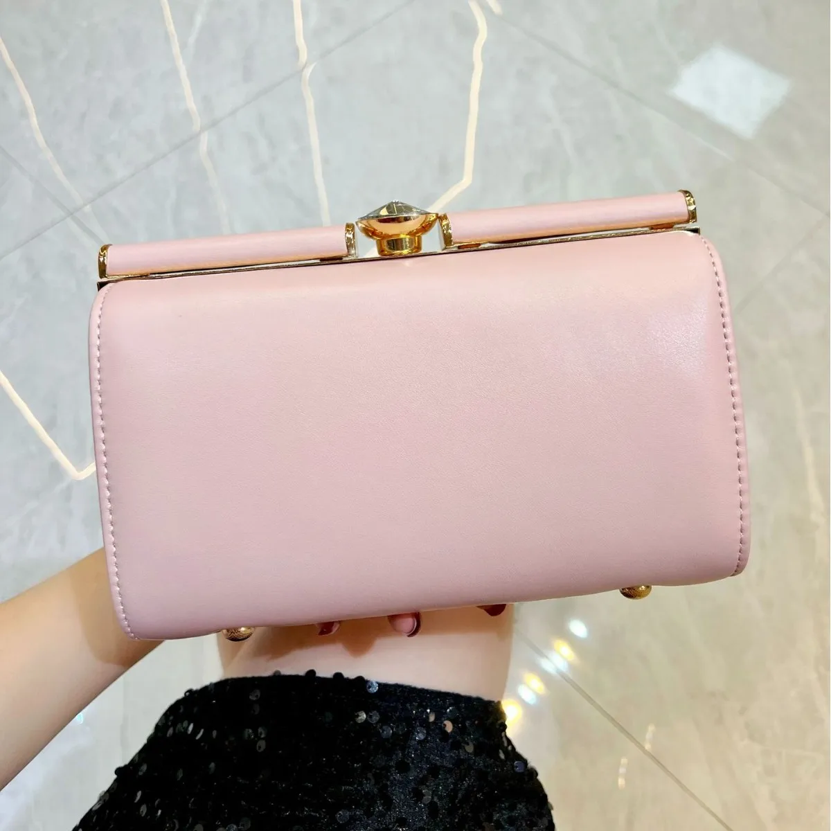 

2025 Luxury Designer Women's Handbags Simple Fashion Bags Fashion Crossbody Shoulder Bags Women's Party Handbags