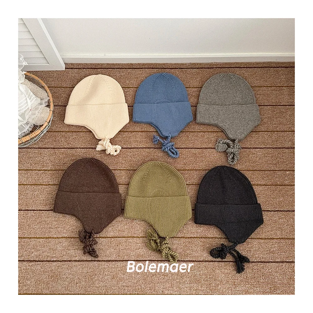 

2025 детские вязаные шапки, однотонные мягкие детские шапки с капюшоном для взрослых, осенне-зимние теплые защитные шапки для ушей, аксессуары для детей