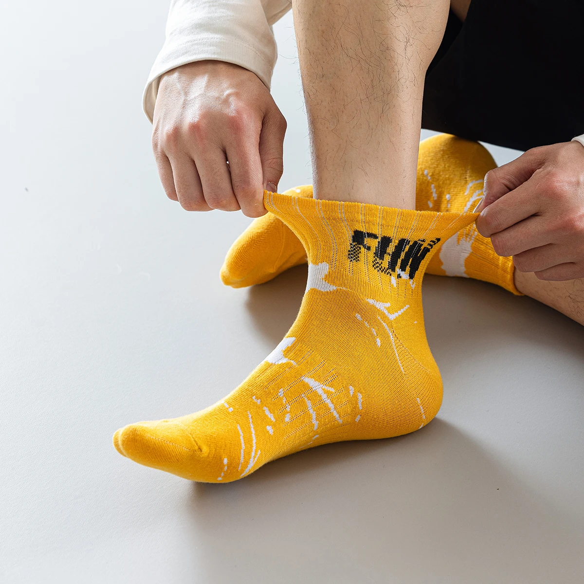 3 paia Tie Dye Effect FUN Letter Outdoor Bicycle Cotton Short Funny Fitness Home Rock calze femminili edizione speciale traspirante