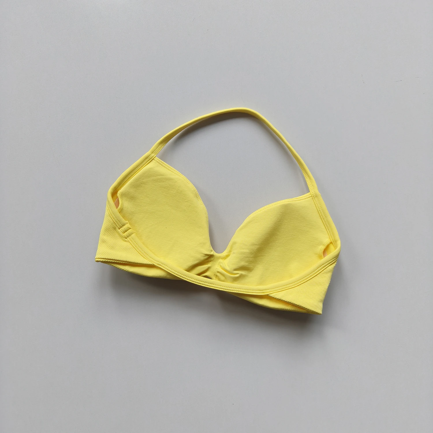 Sport-BH mit Trägern, Gym-Top für Damen, hoher Halt, dünne Träger, nahtlos, Neckholder-Sport-BHs, Scrunch-Workout-Yoga-Unterwäsche mit Polstern – Detail 11