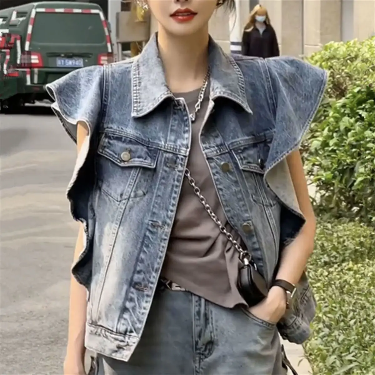 

Denim Vest Women's Summer Slim Casual Versatile Design Sleeveless Sweater Jacket Folded Vest Fashion