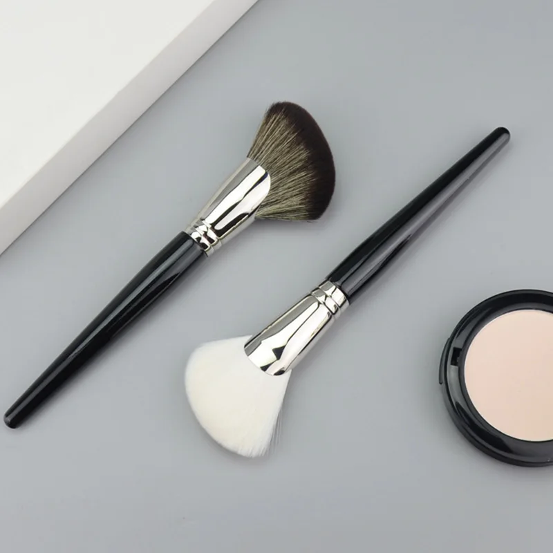 S72 Contour Brush Fan Shaped Face Cheek Overall Setting Brush Synthetic Hair Oblique Head Sculpting Makeup Brushes Beauty Tools