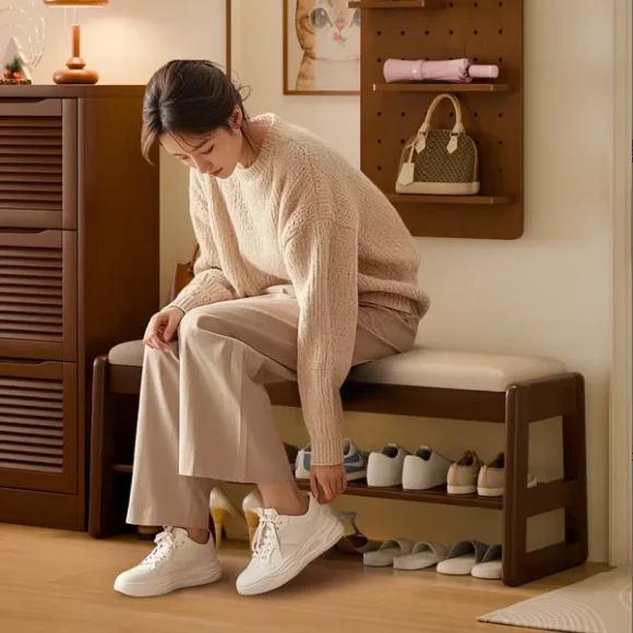 Banco de Sapatos em Madeira Maciça com Almofada e 2 Níveis de Armazenamento para Entrada, Corredor e Sala de Estar, Ideal para Idosos