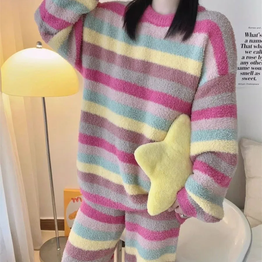 بيجامة شتوية جديدة للنساء: طقم بيجامة دافئ مبطن بنمط قوس قزح رائع على الطراز الكوري بسيط بنصف صوف للملابس المنزلية